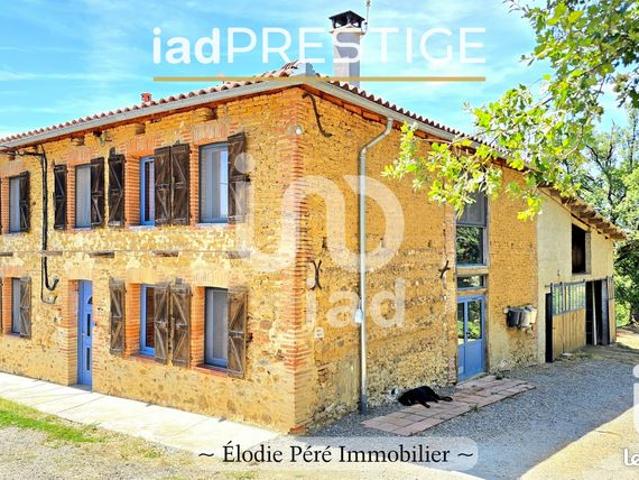 Propriété 6 pièces 236 m²