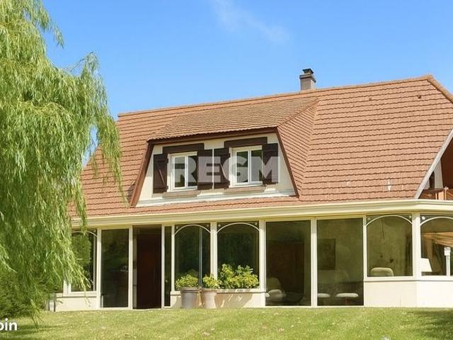 Propriété 6 pièces 236 m²