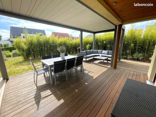 Propriété 6 pièces 239 m²
