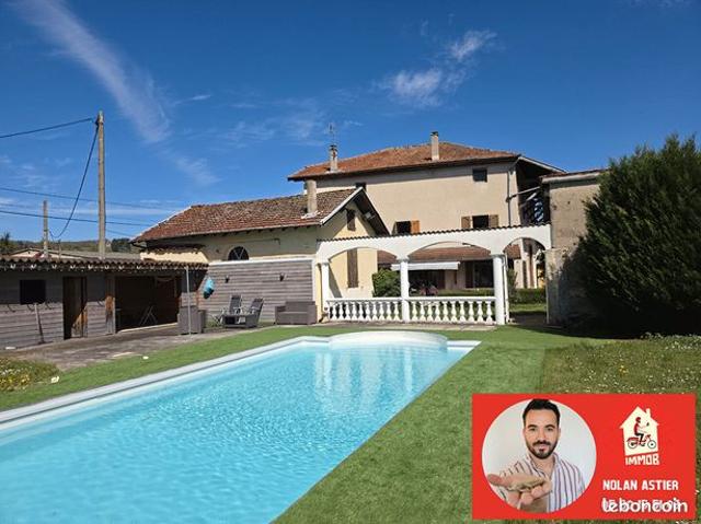 Propriété 6 pièces 230 m²