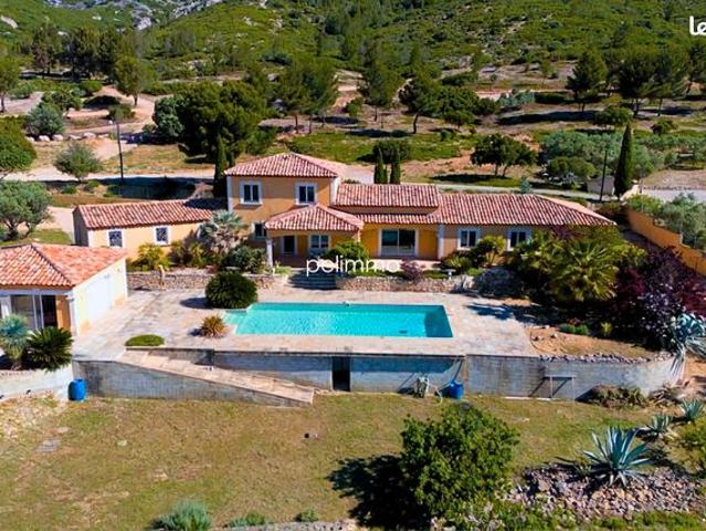 Propriété 6 pièces 230 m²