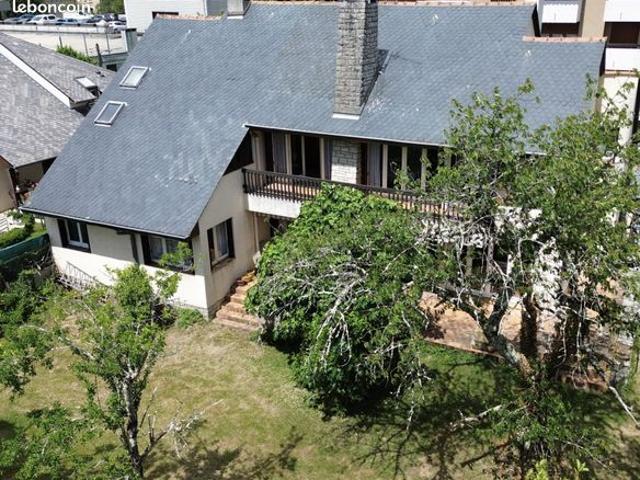 Propriété 6 pièces 230 m²