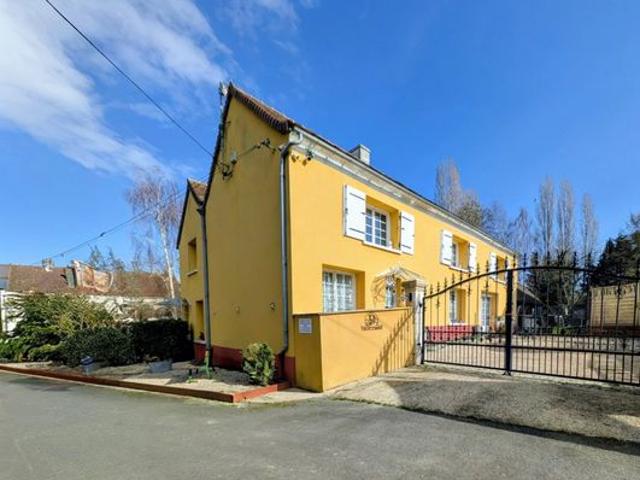 Propriété 6 pièces 230 m²