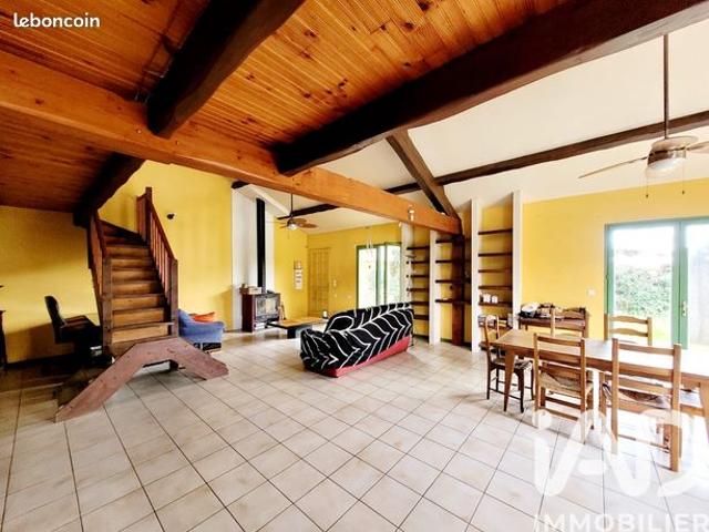 Propriété 6 pièces 230 m²