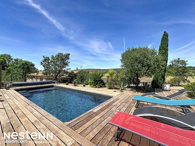 Propriété 6 pièces 230 m²