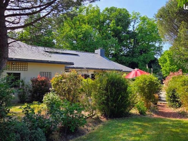 Propriété 6 pièces 230 m²