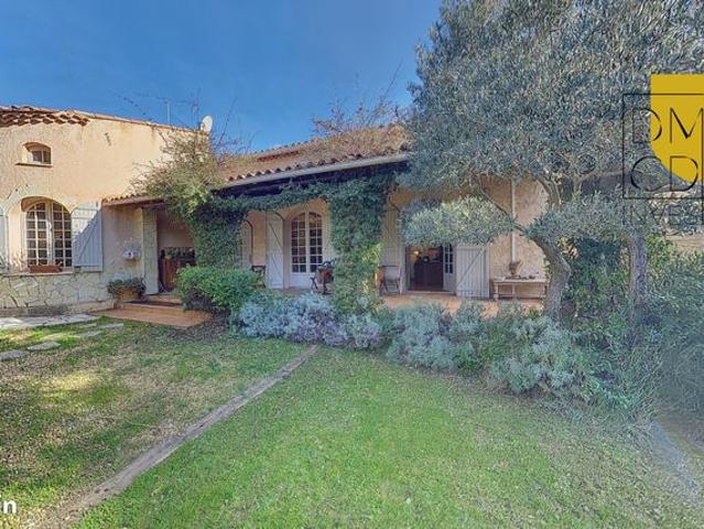Propriété 6 pièces 230 m²