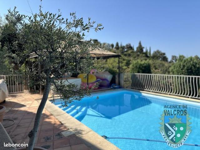 Propriété 6 pièces 230 m²