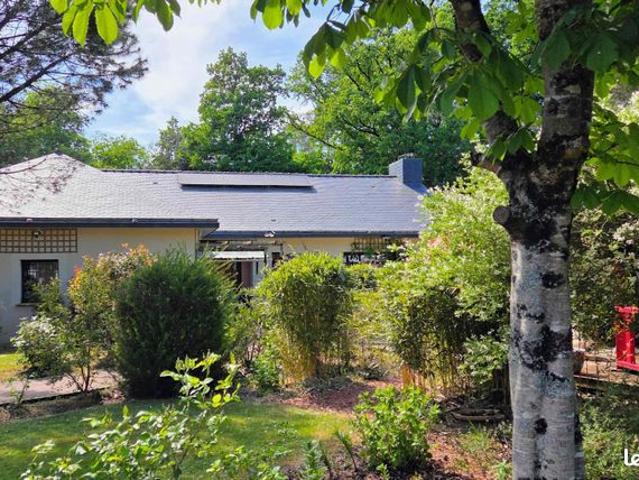 Propriété 6 pièces 230 m²