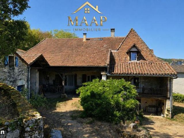 Propriété 6 pièces 230 m²