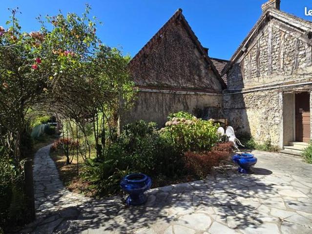 Propriété 6 pièces 231 m²