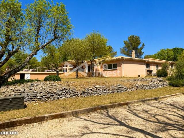 Propriété 6 pièces 231 m²