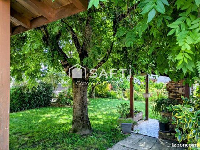 Propriété 6 pièces 231 m²