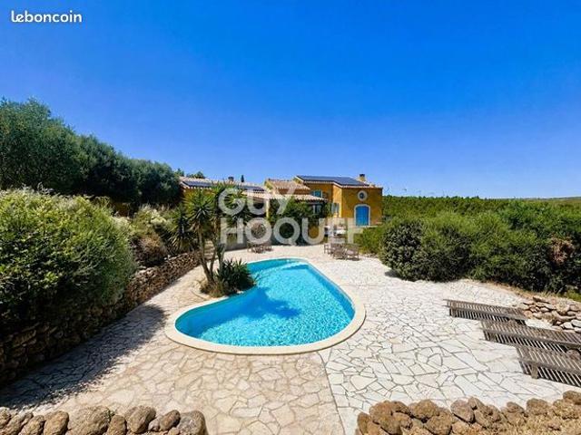 Propriété 6 pièces 231 m²