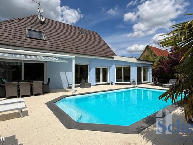 Propriété 6 pièces 232 m²