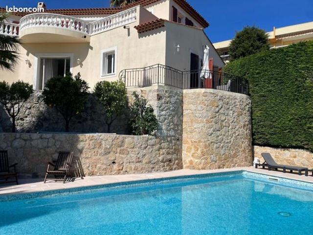 Propriété 6 pièces 232 m²