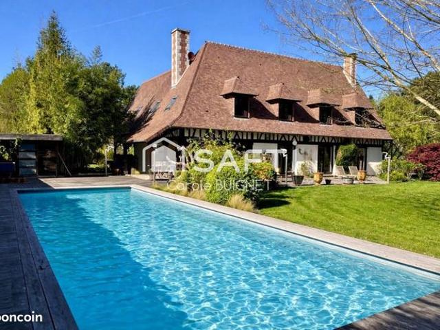 Propriété 6 pièces 233 m²