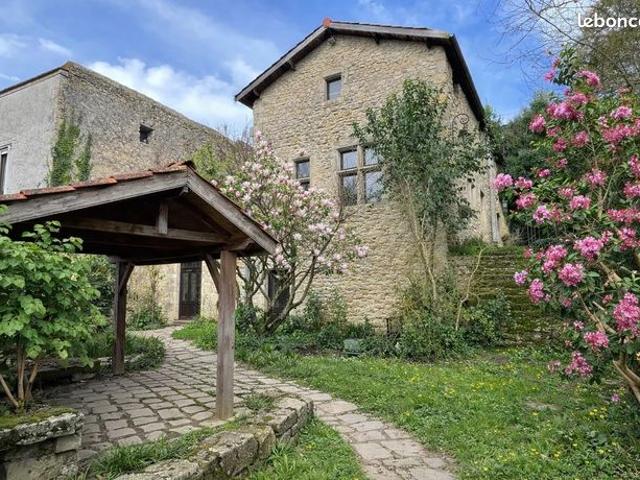 Propriété 6 pièces 233 m²