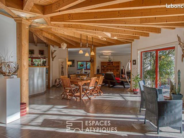 Propriété 6 pièces 244 m²