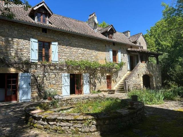 Propriété 6 pièces 245 m²