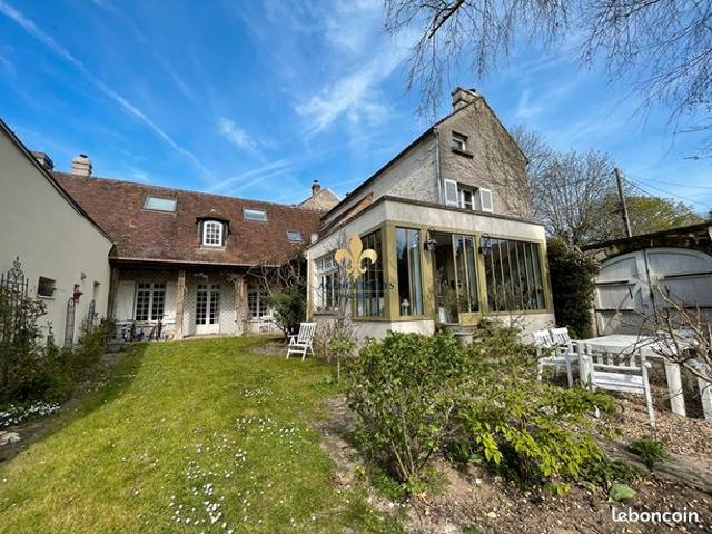 Propriété 7 pièces 245 m²