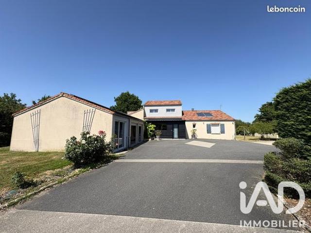 Propriété 6 pièces 245 m²