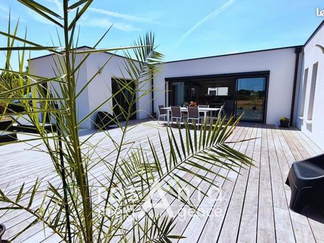 Propriété 6 pièces 245 m²