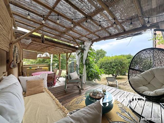 Propriété 6 pièces 246 m²