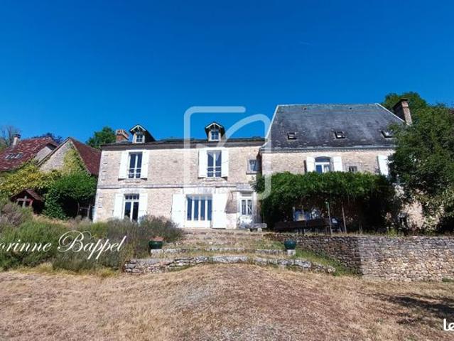 Propriété 6 pièces 248 m²