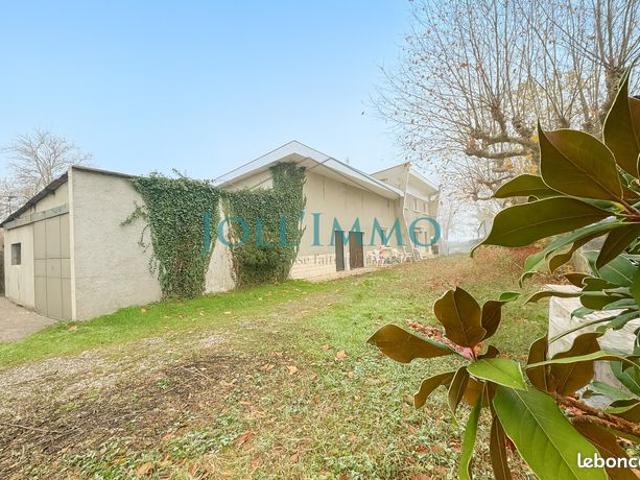 Propriété 6 pièces 240 m²