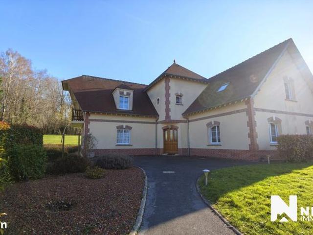 Propriété 6 pièces 242 m²