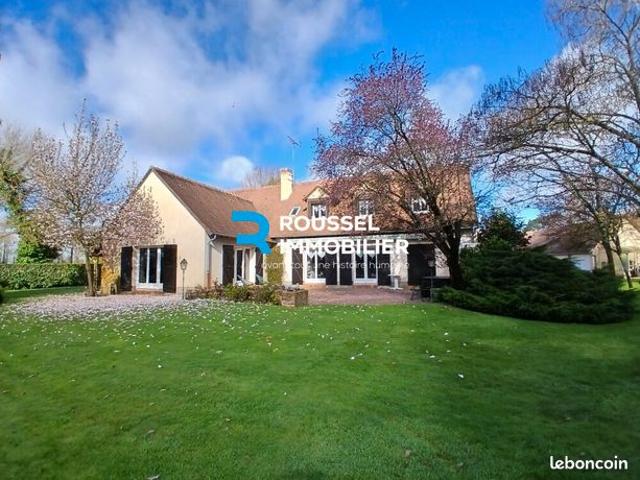 Propriété 6 pièces 243 m²