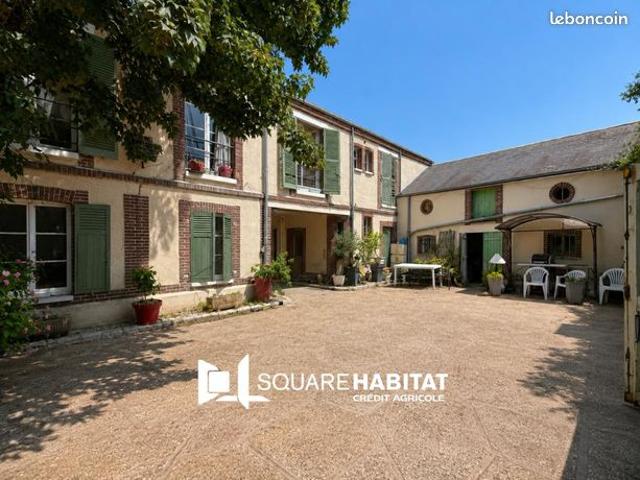 Propriété 6 pièces 255 m²