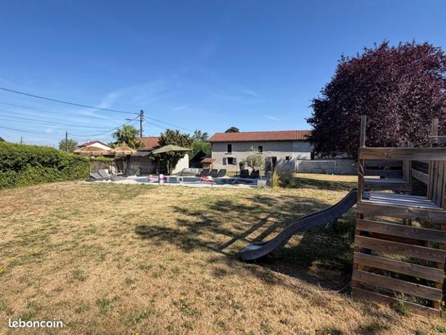 Propriété 6 pièces 255 m²