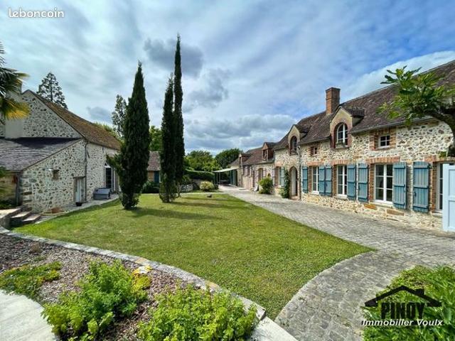 Propriété 6 pièces 258 m²