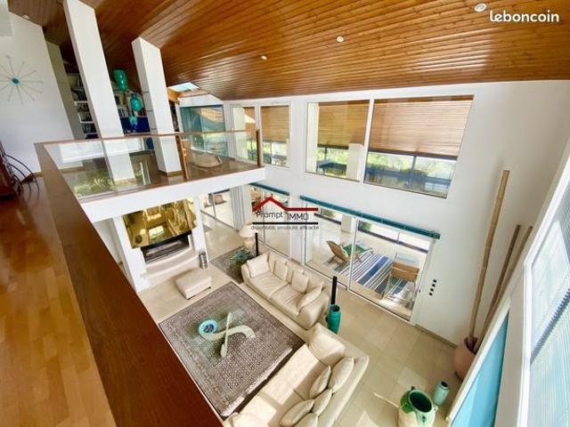 Propriété 6 pièces 250 m²