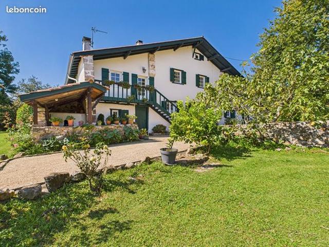 Propriété 6 pièces 252 m²