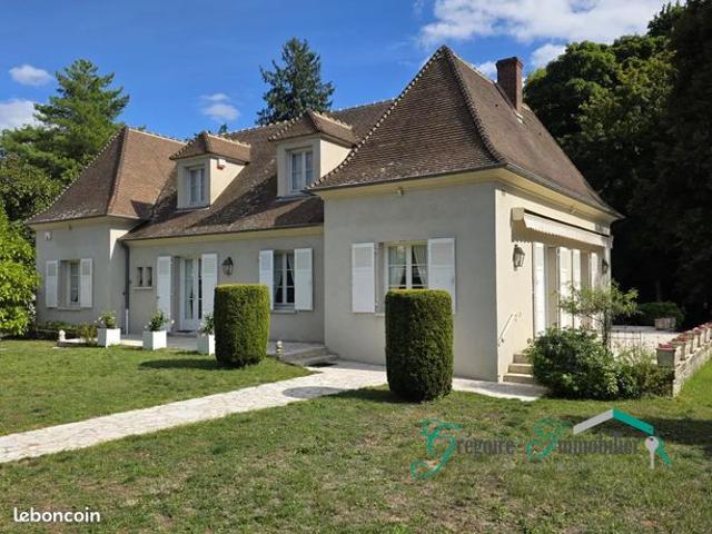 Propriété 6 pièces 252 m²