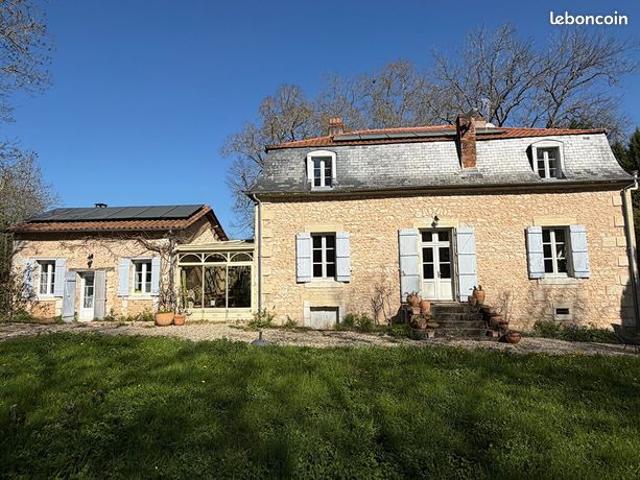 Propriété 9 pièces 264 m²