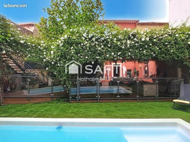 Propriété 6 pièces 266 m²