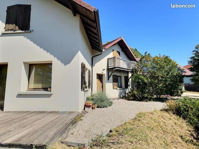 Propriété 6 pièces 267 m²