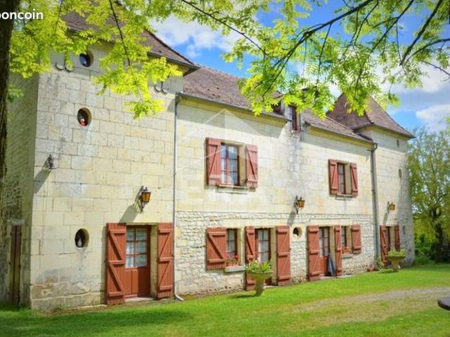 Propriété 6 pièces 267 m²