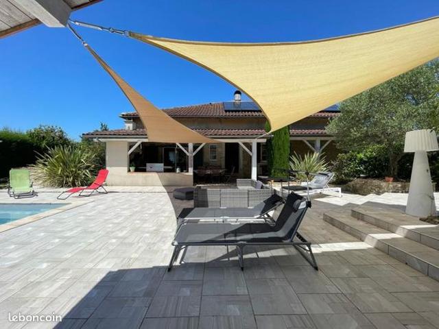 Propriété 6 pièces 260 m²