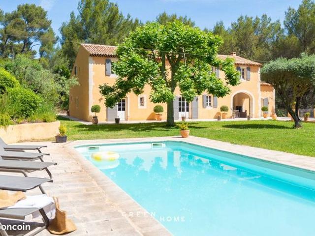 Propriété 6 pièces 260 m²