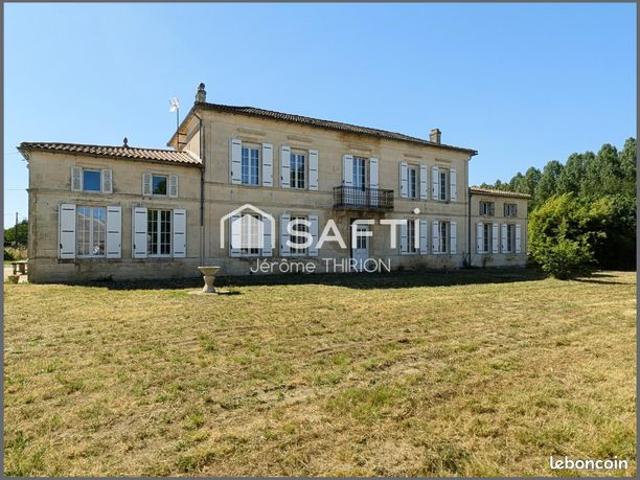 Propriété 6 pièces 275 m²