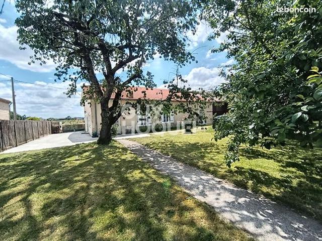 Propriété 6 pièces 275 m²