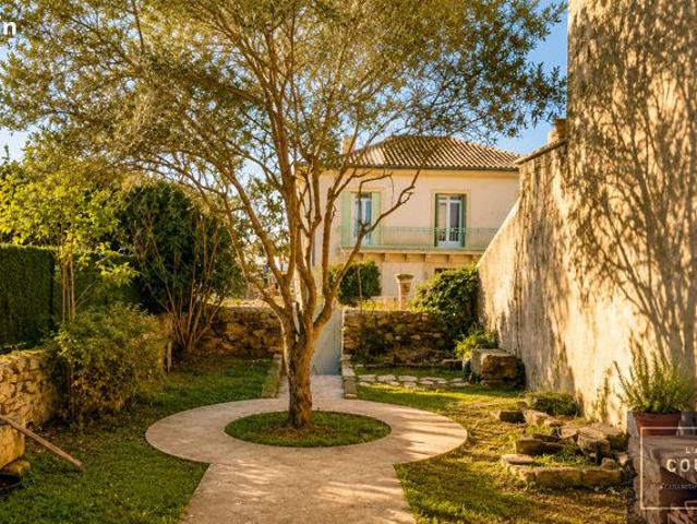 Propriété 6 pièces 275 m²