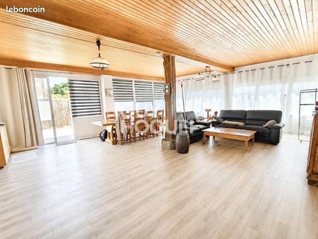 Propriété 6 pièces 275 m²