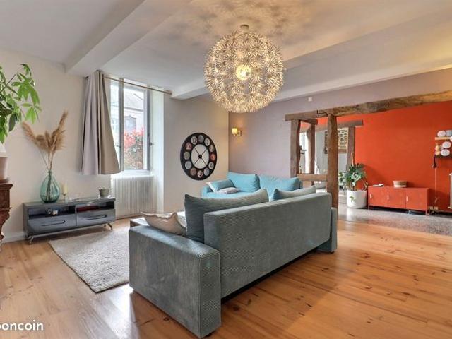 Propriété 6 pièces 273 m²