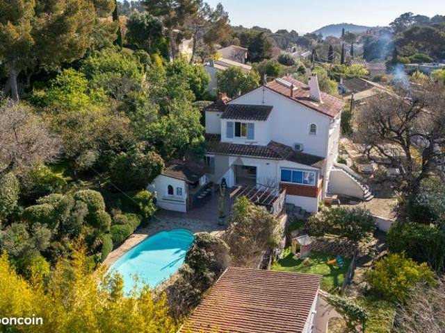 Propriété 6 pièces 273 m²